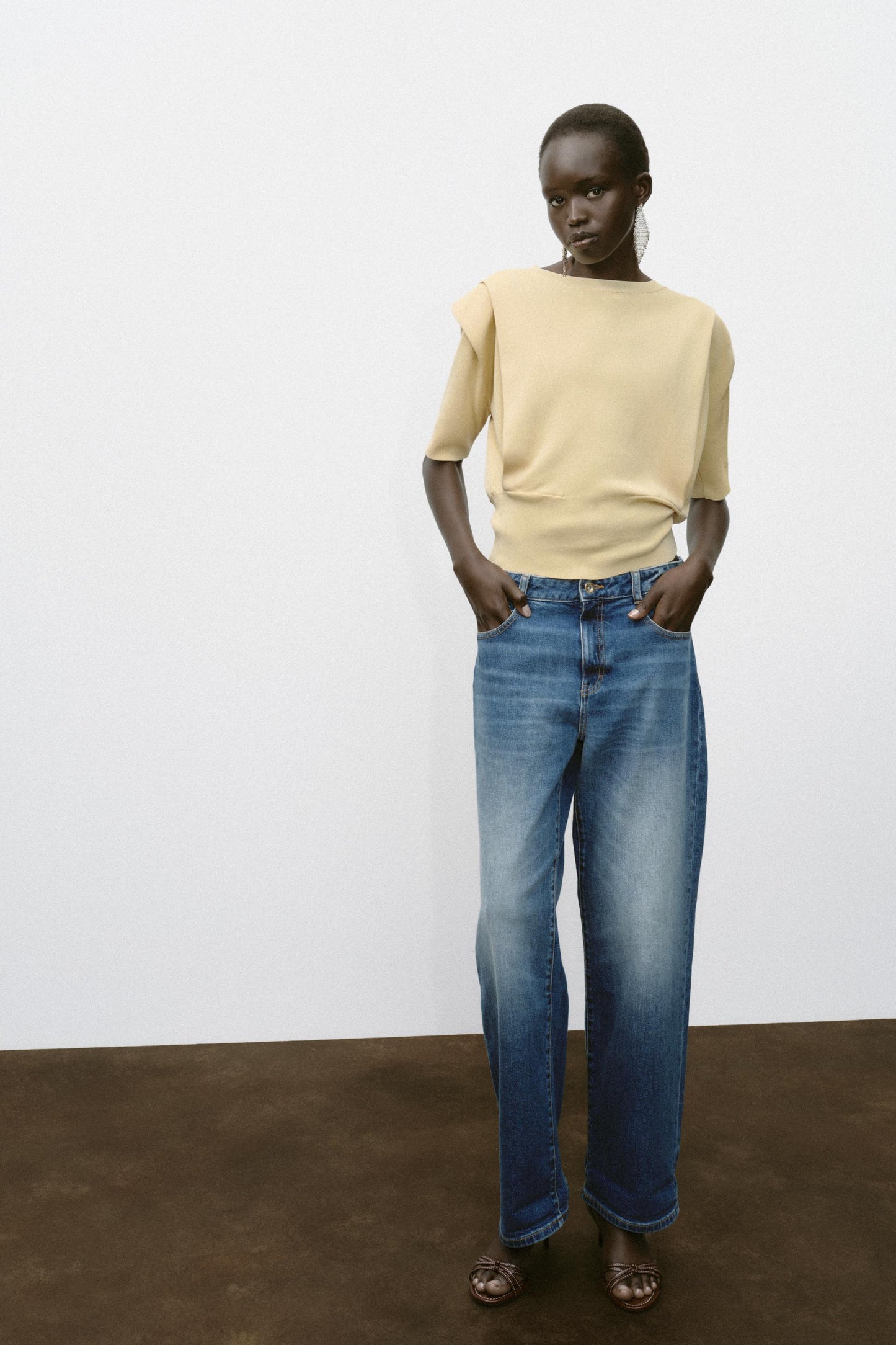 KNIT TOP WITH SHOULDER PADS