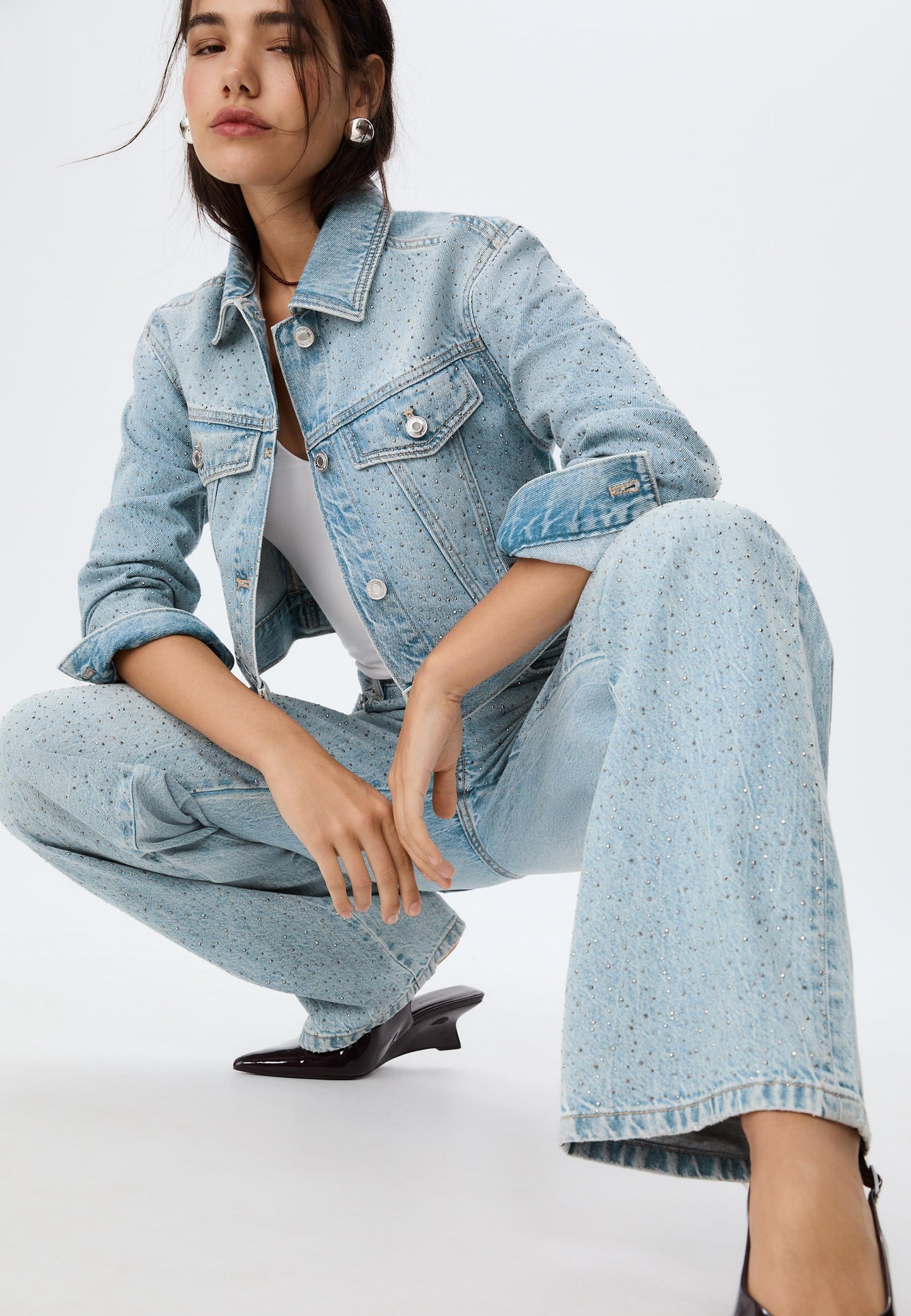 Straight-fit jeans with rhinestones