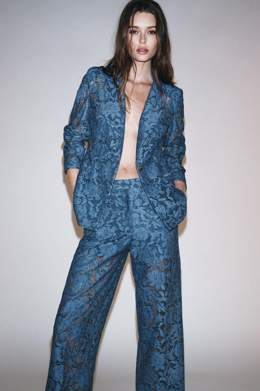 LACE BLAZER